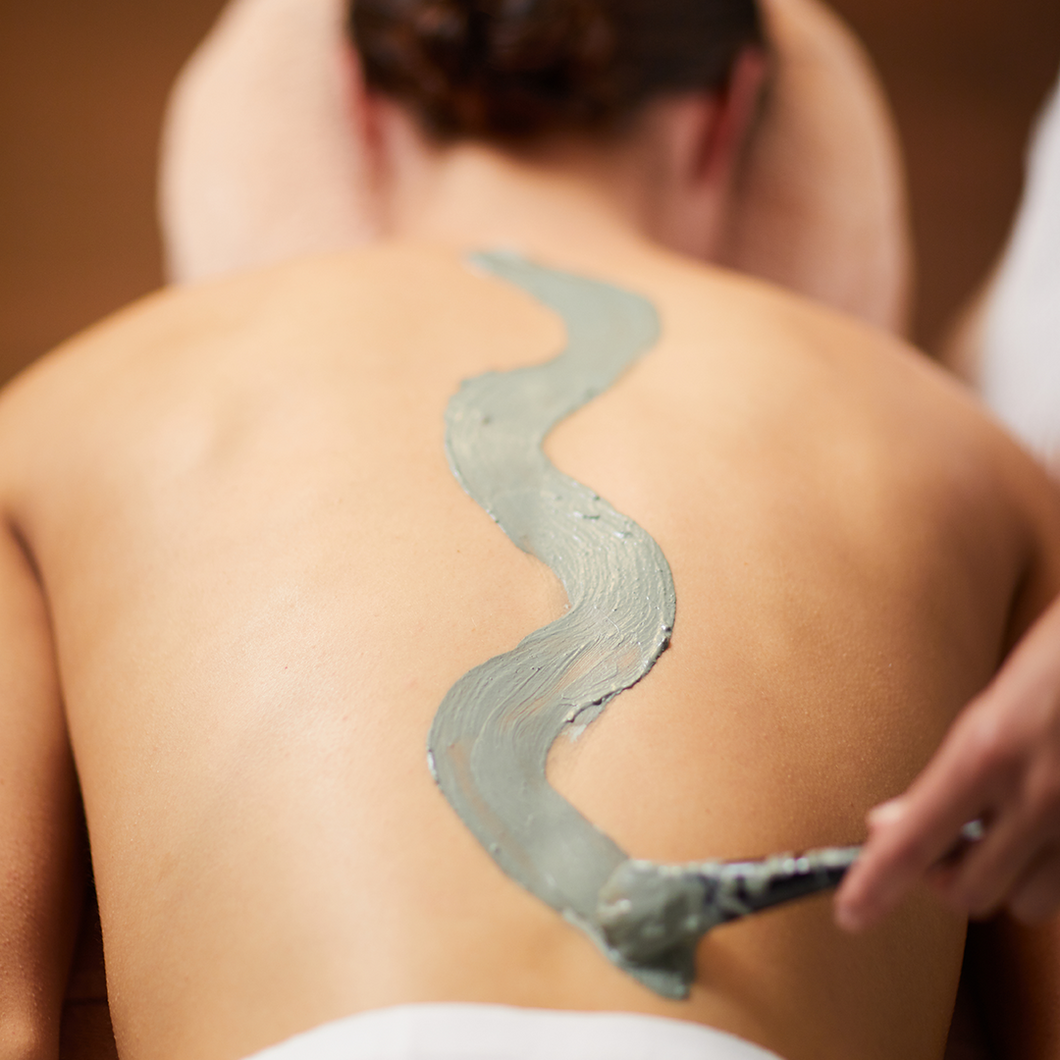 DETOXIFYING BACK FACIAL